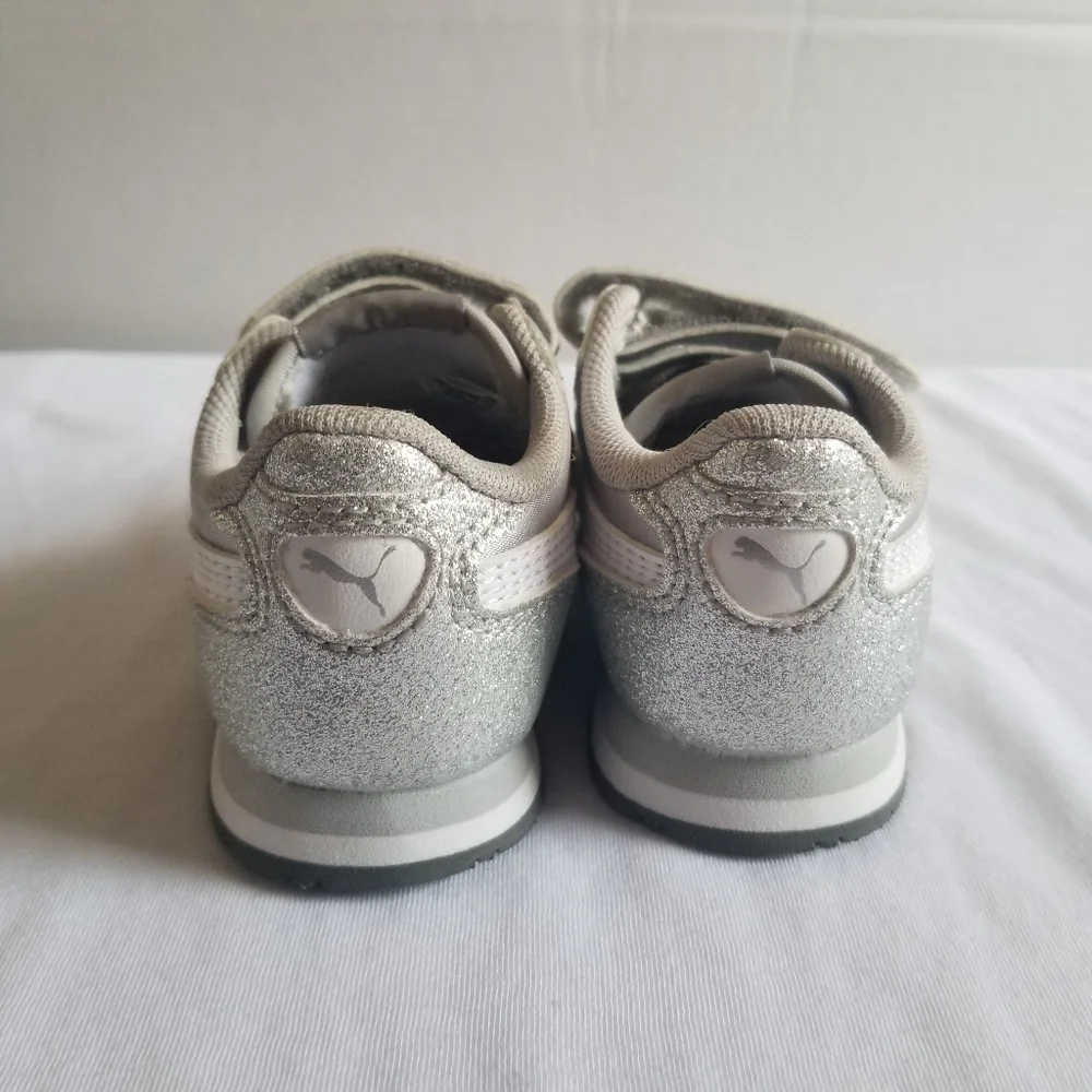 Toddler Puma Running Shoes Size CA 5.0 EUC/U.S 5C Silver,White&Sparkly - Picture 7 of 15